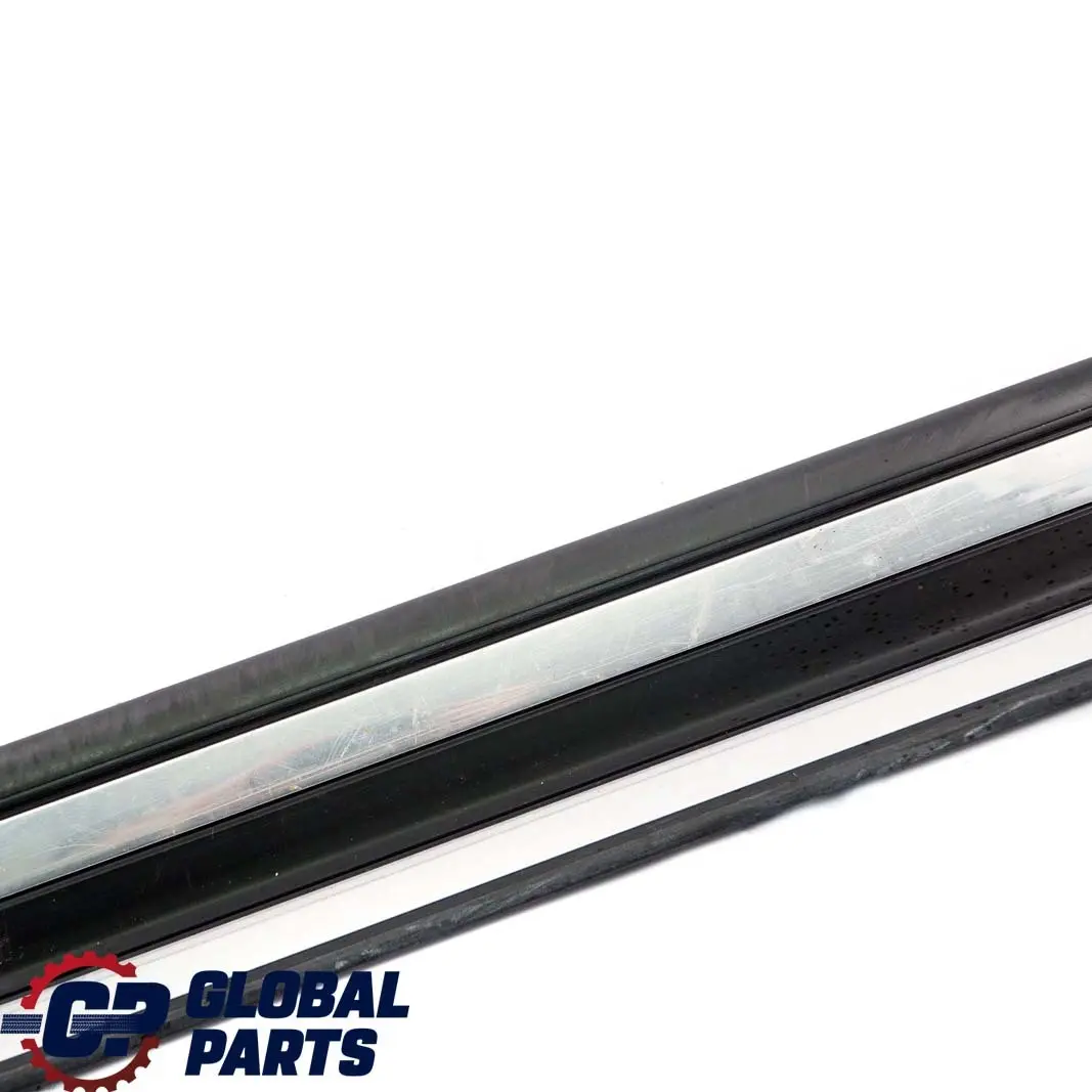 Blende Einstieg Vorn Rechts Chrom für BMW 3 er E46 mit Teilenummer 8219186 BMW 3 er E46 Blende Einstieg Vorn Rechts Chrom - SKU 8219184 - Teilenummer 8219186