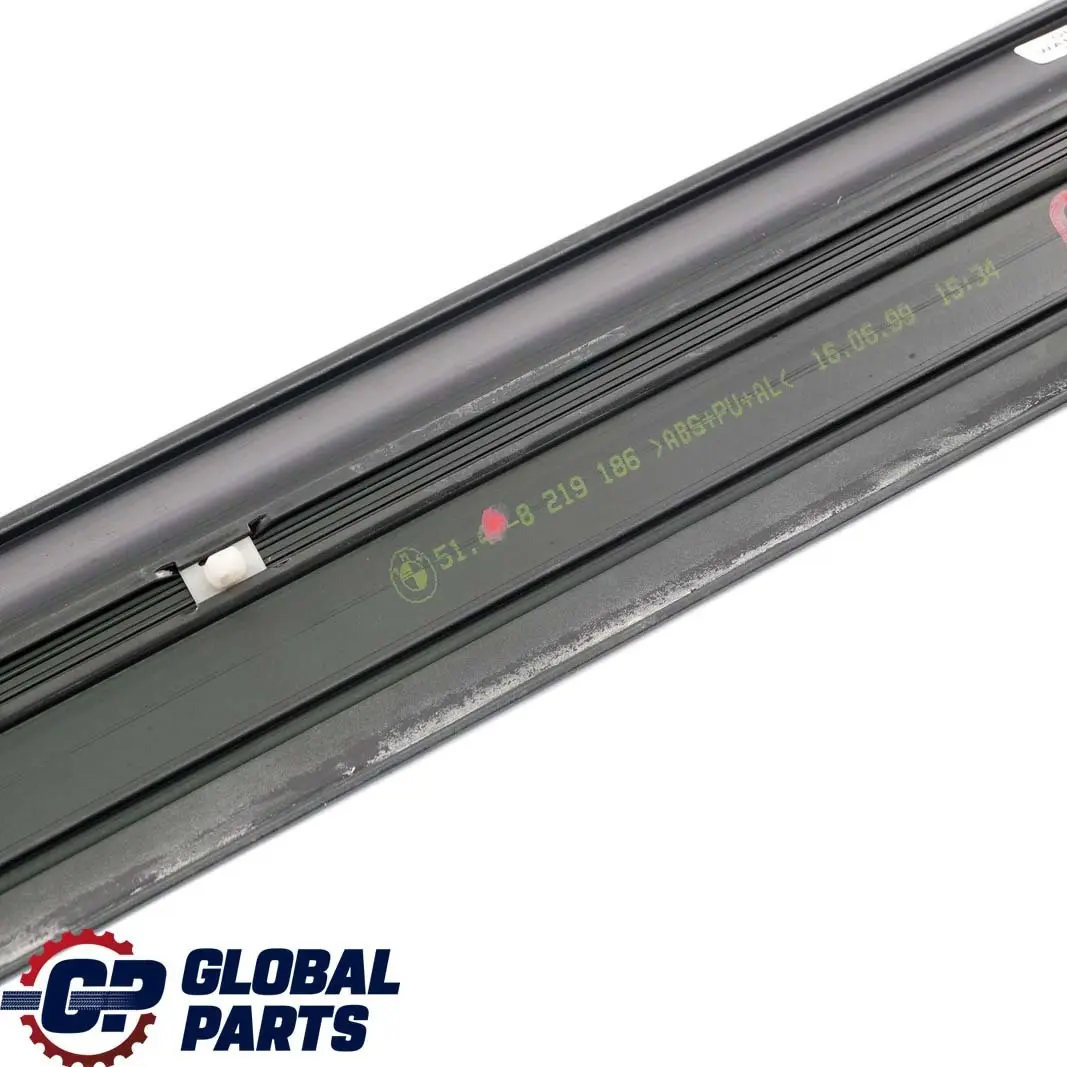 Tapa Tira Entrada Delantera Derecha Trim Cromo para BMW E46 con número de pieza 8219186 BMW E46 Tapa Tira Entrada Delantera Derecha Trim Cromo - SKU 8219184 - Número de pieza 8219186