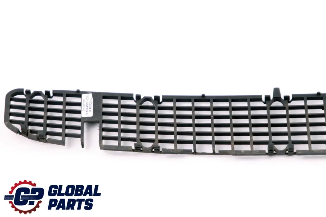 Grid Grille Centre Bumper Front Exterior Trim to BMW E46 with Part number 8220766 BMW E46 Grid Grille Centre Bumper Front Exterior Trim - SKU 8220766 - Part number 8220766