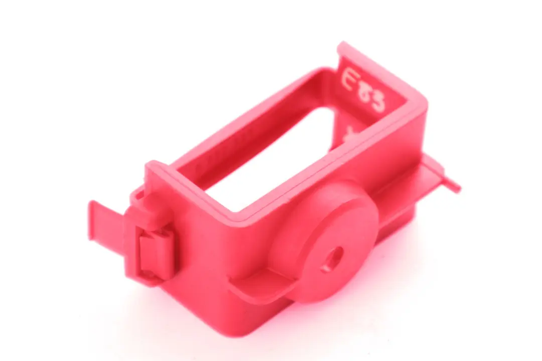 Soporte Para Triangulo De Advertencia De Peligro 5147 para BMW E46 con número de pieza 51478222928 BMW E46 Soporte Para Triangulo De Advertencia De Peligro 5147 - SKU 8222928 - Número de pieza 51478222928