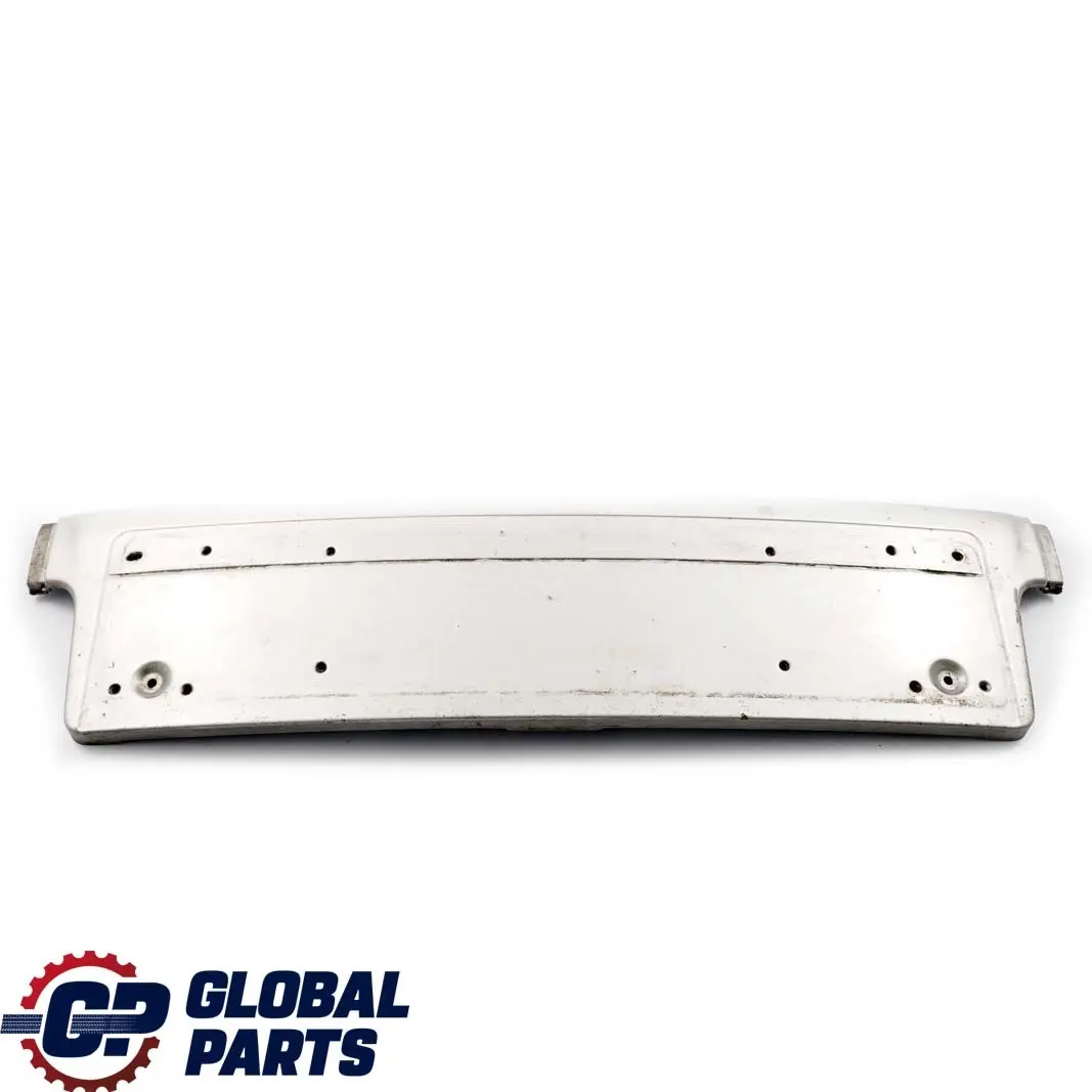 Paraurti Anteriore Porta Targa Titan Silver - 354 8223229 per BMW E65 E66 con numero di parte 7043454 BMW E65 E66 Paraurti Anteriore Porta Targa Titan Silver - 354 8223229 - SKU 8223229-TS - Numero di parte 7043454