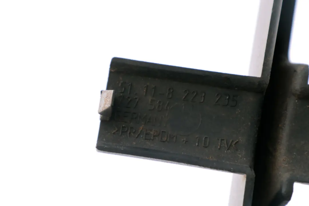 Grid Centre Open Front Bumper Grill to BMW 7 Series E65 E66 E67 with Part number 8223235 BMW 7 Series E65 E66 E67 Grid Centre Open Front Bumper Grill - SKU 8223235 - Part number 8223235