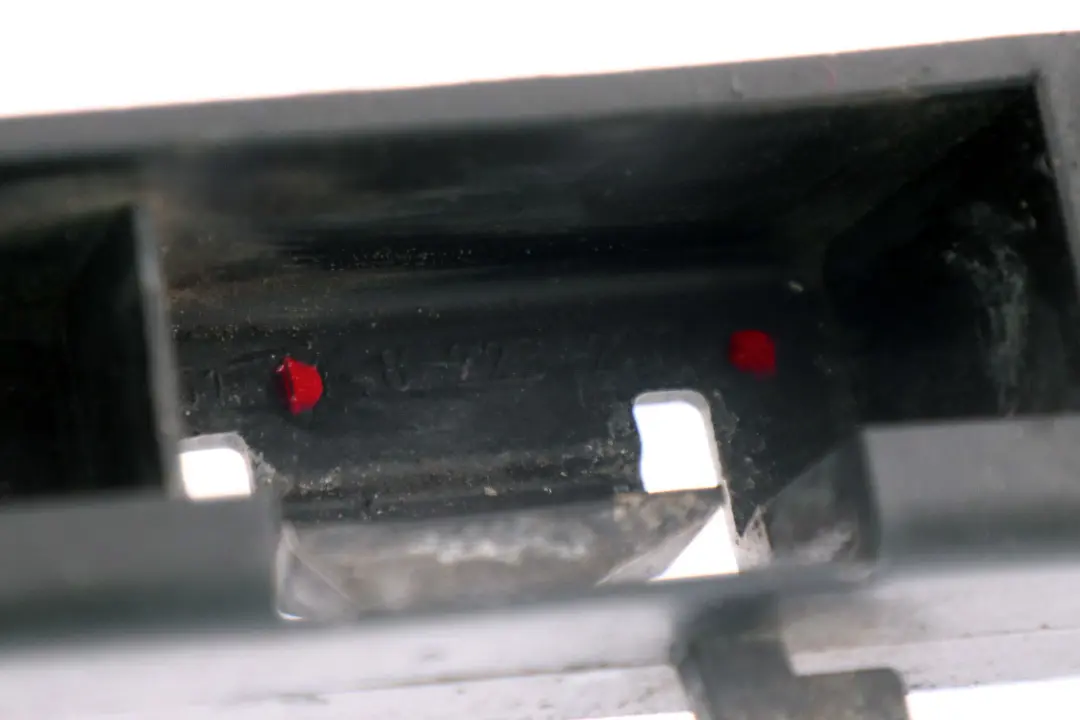 Aufnahme Seitlich Stossfänger Vorne Links für BMW 7 er E65 E66 E67 mit Teilenummer 51118223247 BMW 7 er E65 E66 E67 Aufnahme Seitlich Stossfänger Vorne Links - SKU 8223247 - Teilenummer 51118223247