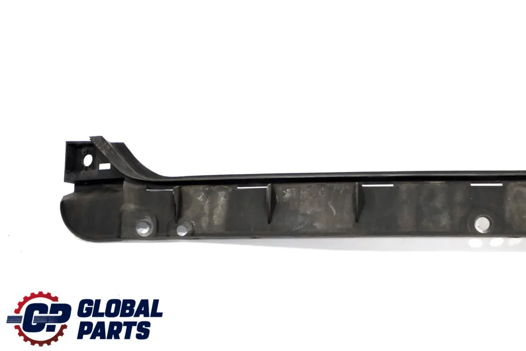 BMW E65 E66 E67 Guide Centre Rear Bumper Panel Bar Bracket - SKU 8223270 - Part number 8223270