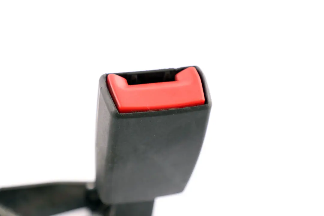 Zamek pasów tył lewy do BMW E65 E66 E67 o numerze 8223323 BMW E65 E66 E67 Zamek pasów tył lewy - SKU 8223323 - Numer Części 8223323