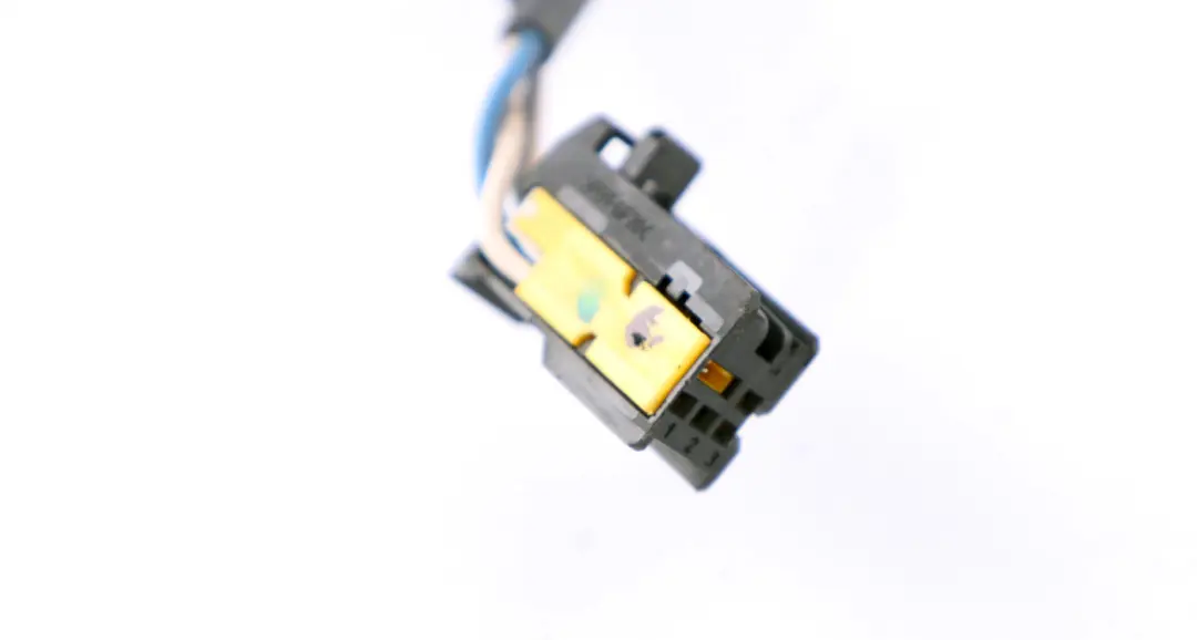 Boucle Tension Ceinture Inférieure Siège Avant Droit Côté pour BMW E65 E66 à propos du numéro de pièce 8223330 BMW E65 E66 Boucle Tension Ceinture Inférieure Siège Avant Droit Côté - SKU 8223330 - Numéro de pièce 8223330