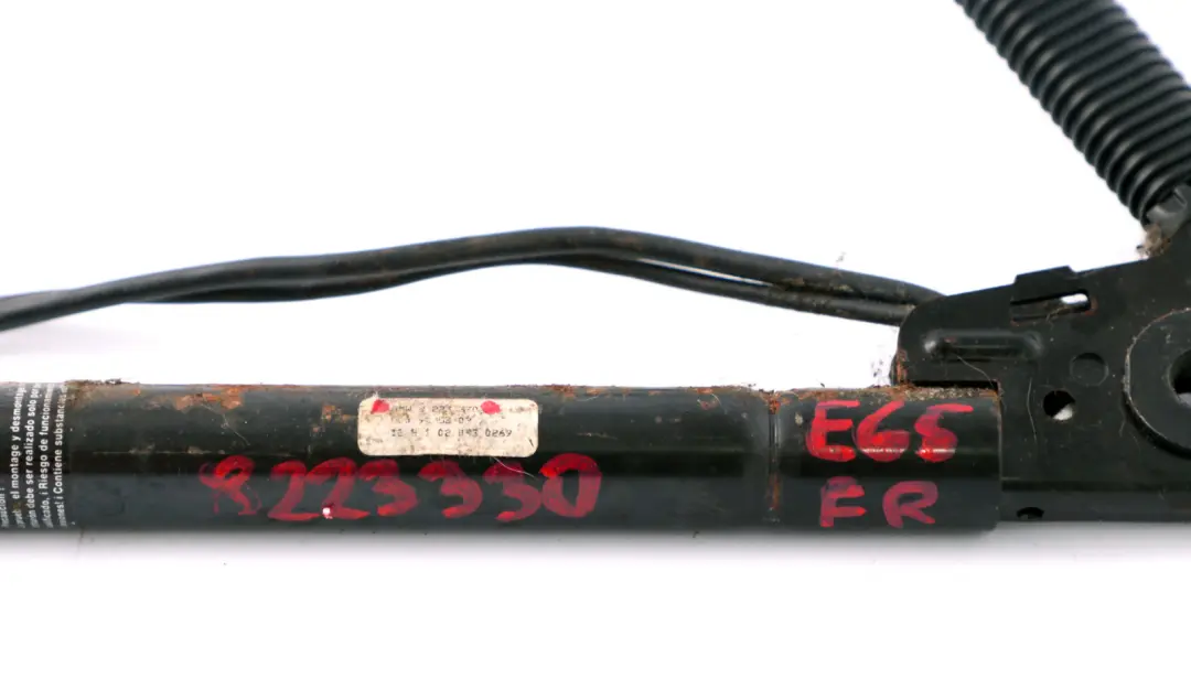 Napinacz Pasa Przedni Prawy do BMW E65 E66 o numerze 8223330 BMW E65 E66 Napinacz Pasa Przedni Prawy - SKU 8223330 - Numer Części 8223330