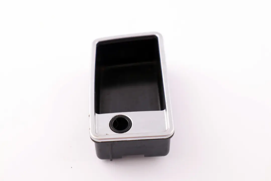 BMW 7 er E65 E66 E67 Einsatz Ascher Vorne 5116 - SKU 8223405 - Teilenummer 8223405