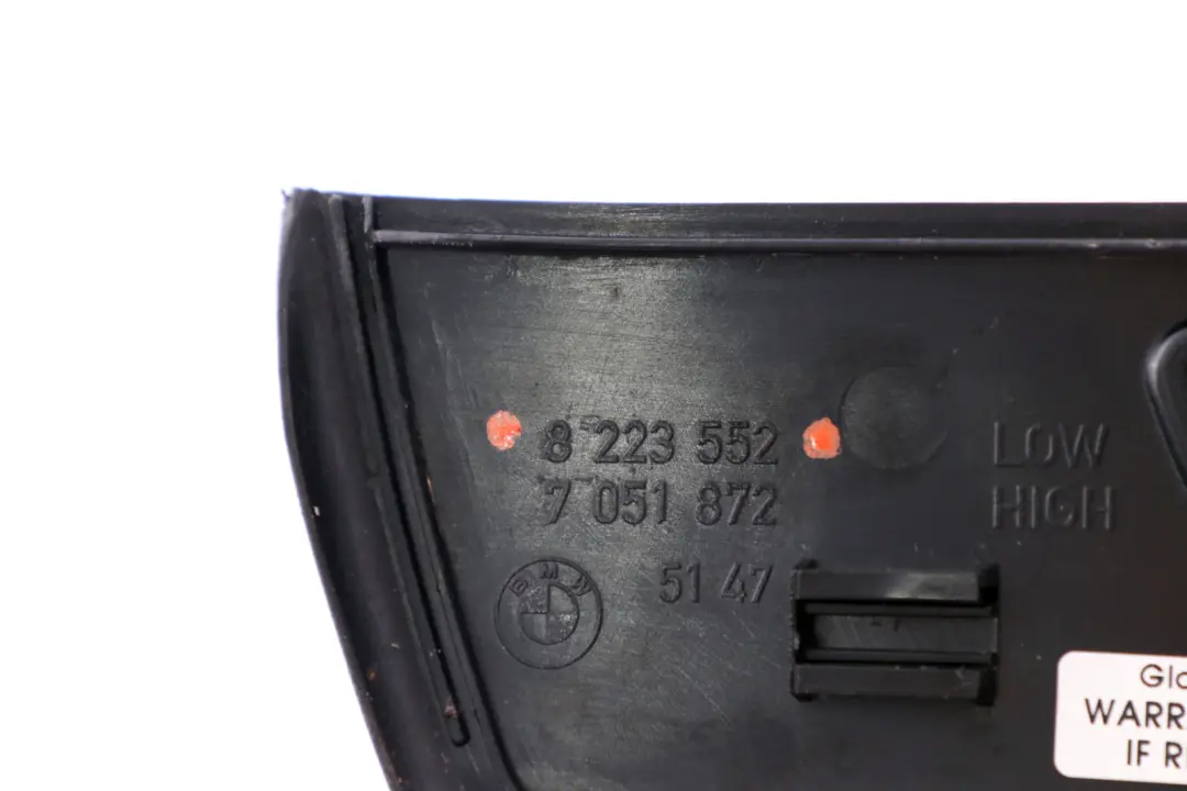 Couverture Entree A Droite Noir pour BMW E65 E66 à propos du numéro de pièce 8223552 BMW E65 E66 Couverture Entree A Droite Noir - SKU 8223552 - Numéro de pièce 8223552