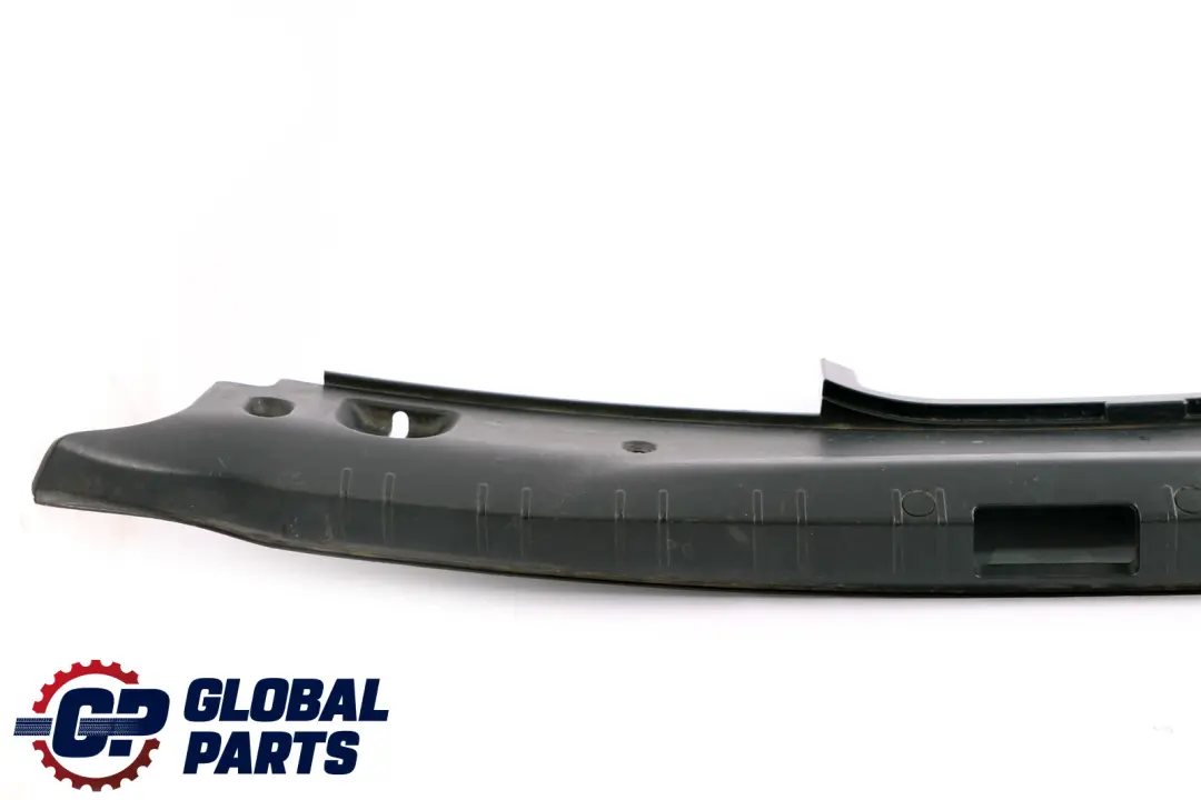 Trunk Boot Rear Inner Sill Trim Panel Lock Cover para BMW E65 E66 con número de pieza 8223560 BMW E65 E66 Trunk Boot Rear Inner Sill Trim Panel Lock Cover - SKU 8223560 - Número de pieza 8223560