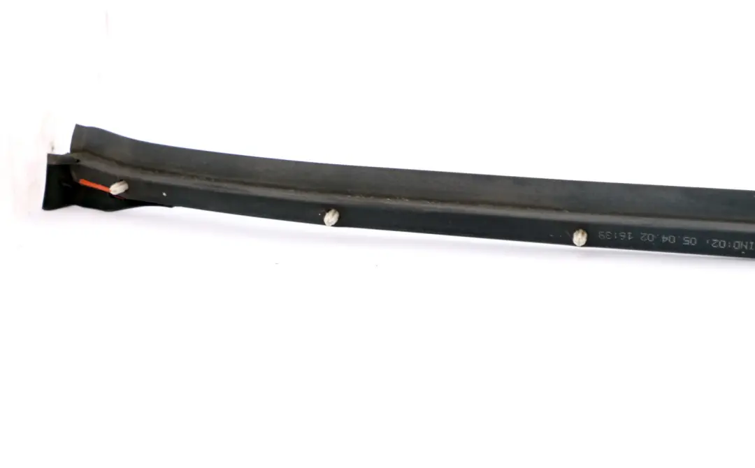 Guarnizione T?rfuge Inferiore Anteriore Sinistra per BMW E65 E66 E67 con numero di parte 8223663 BMW E65 E66 E67 Guarnizione T?rfuge Inferiore Anteriore Sinistra - SKU 8223663 - Numero di parte 8223663