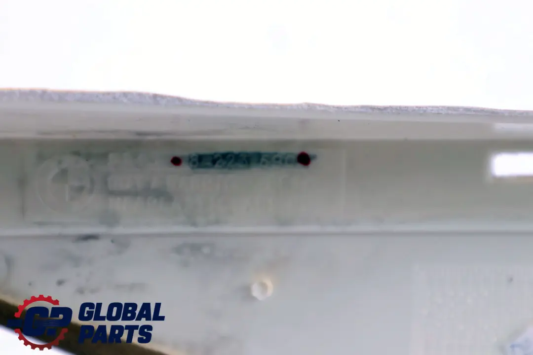 Osłona słupka C prawa przednia BMW 7 e65 e66 beż do o numerze 8223690 Osłona słupka C prawa przednia BMW 7 e65 e66 beż - SKU 8223690-1 - Numer Części 8223690