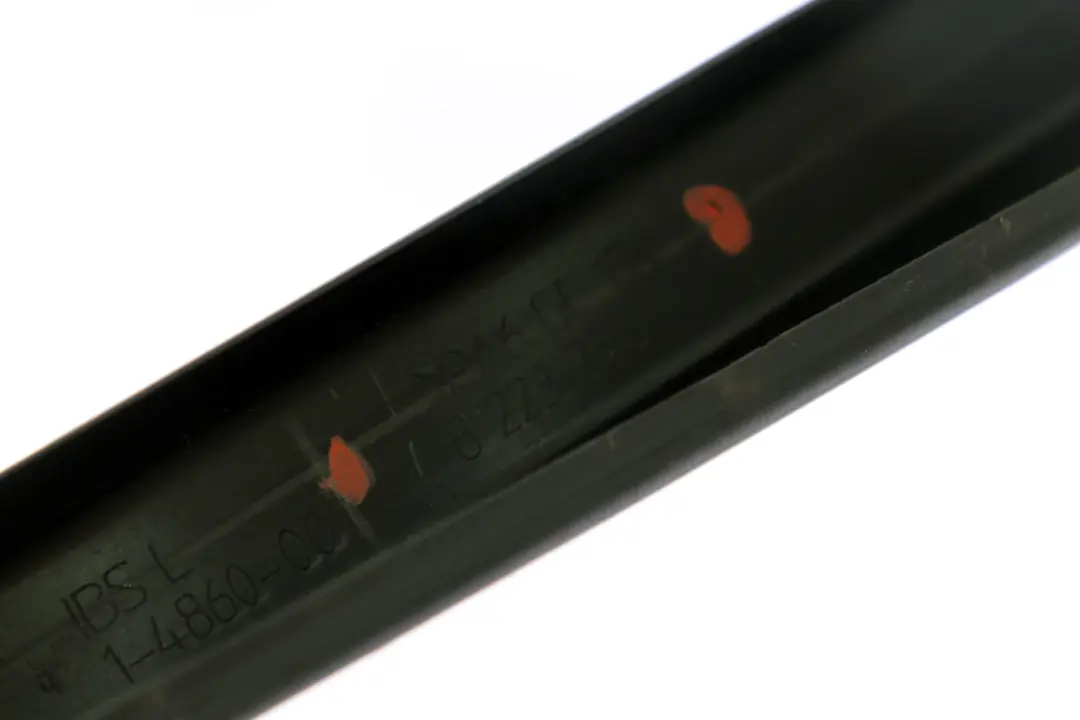 Cache Fenêtre Cadre Porte Arrière Gauche 5135 pour BMW 7 E65 à propos du numéro de pièce 8223755 BMW 7 E65 Cache Fenêtre Cadre Porte Arrière Gauche 5135 - SKU 8223755 - Numéro de pièce 8223755