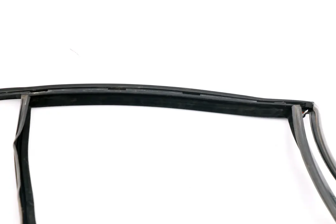 Right Rear Door Window Guide Rubber Frame O/S to BMW E65 with Part number 8223808 BMW E65 Right Rear Door Window Guide Rubber Frame O/S - SKU 8223808 - Part number 8223808