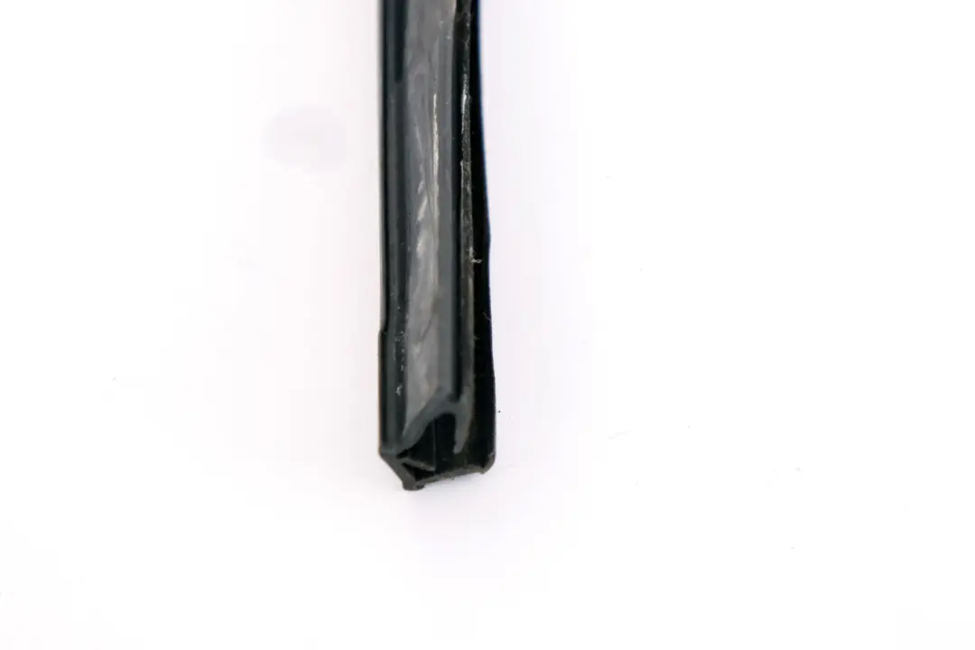 BMW 7 E65 Guidage De Fenetre Arriere Droite 5135 - SKU 8223808 - Numéro de pièce 8223808