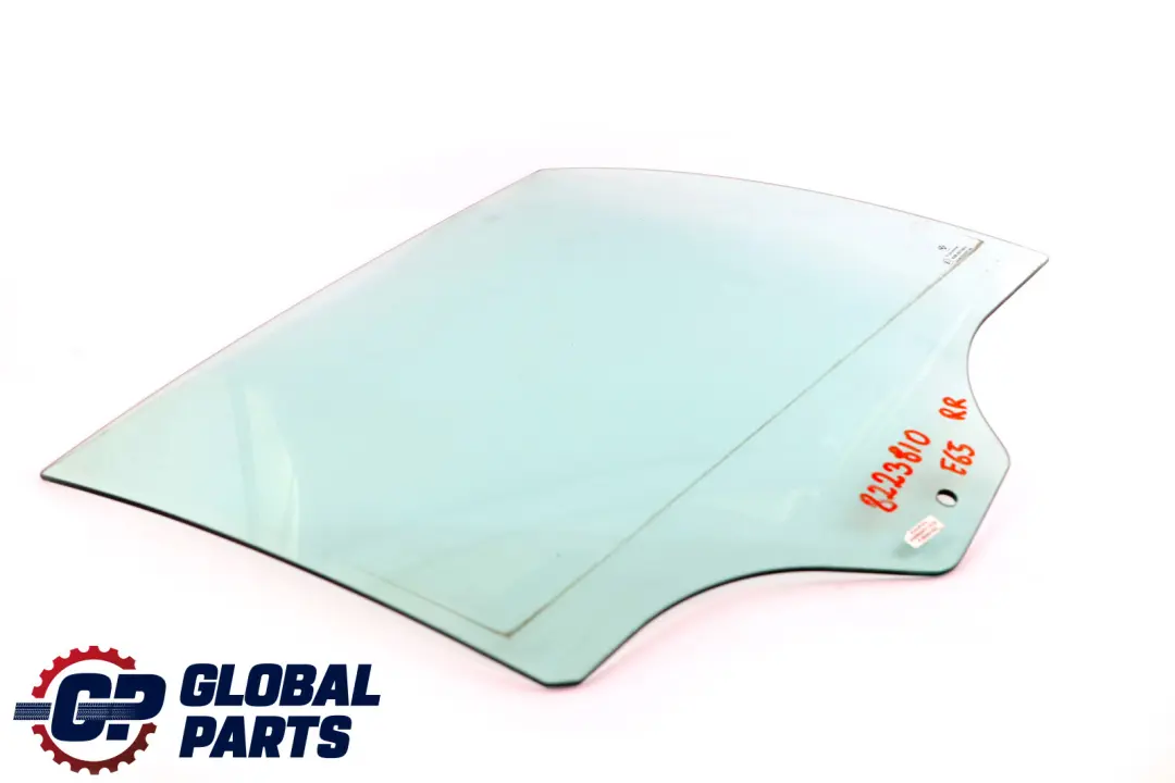 Vetro Posteriore Destro Verde AS2 per BMW E65 E66 con numero di parte 8223810 BMW E65 E66 Vetro Posteriore Destro Verde AS2 - SKU 8223810 - Numero di parte 8223810
