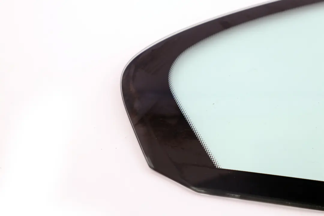 Vitre Latérale Verte Arrière Droite AS2 pour BMW E65 E66 à propos du numéro de pièce 8223814 BMW E65 E66 Vitre Latérale Verte Arrière Droite AS2 - SKU 8223814 - Numéro de pièce 8223814