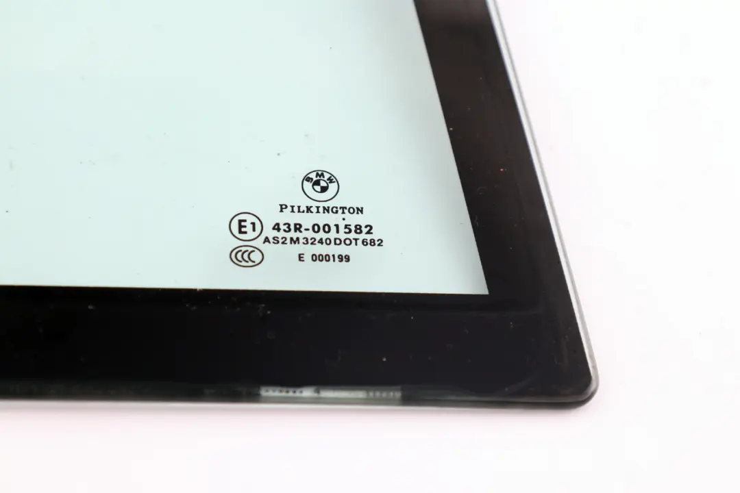 Vitre Latérale Verte Arrière Droite AS2 pour BMW E65 E66 à propos du numéro de pièce 8223814 BMW E65 E66 Vitre Latérale Verte Arrière Droite AS2 - SKU 8223814 - Numéro de pièce 8223814