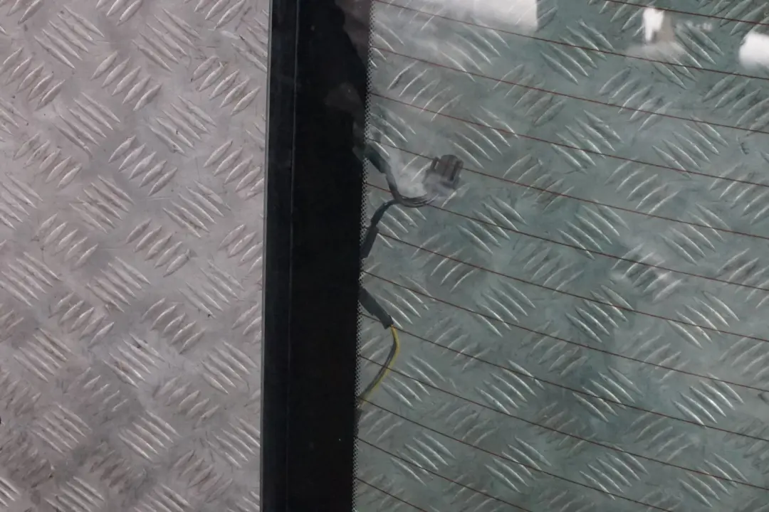 Window Glass AS2 Green to BMW 7 Series E65 E66 Rear with Part number 8223845 BMW 7 Series E65 E66 Rear Window Glass AS2 Green - SKU 8223845 - Part number 8223845