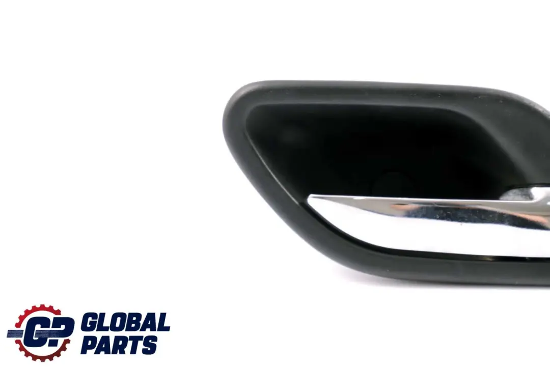 Maniglia interna porta destra Cromo per BMW E38 E39 con numero di parte 8226050 BMW E38 E39 Maniglia interna porta destra Cromo - SKU 8226050 - Numero di parte 8226050