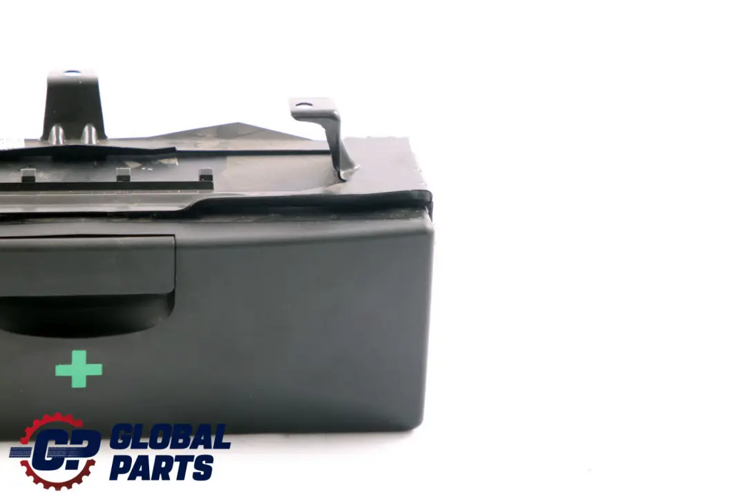 Mount Emergency First Aid Box Empty to BMW 3 Series E46 Seat with Part number 8226450 BMW 3 Series E46 Seat Mount Emergency First Aid Box Empty - SKU 8226450 - Part number 8226450