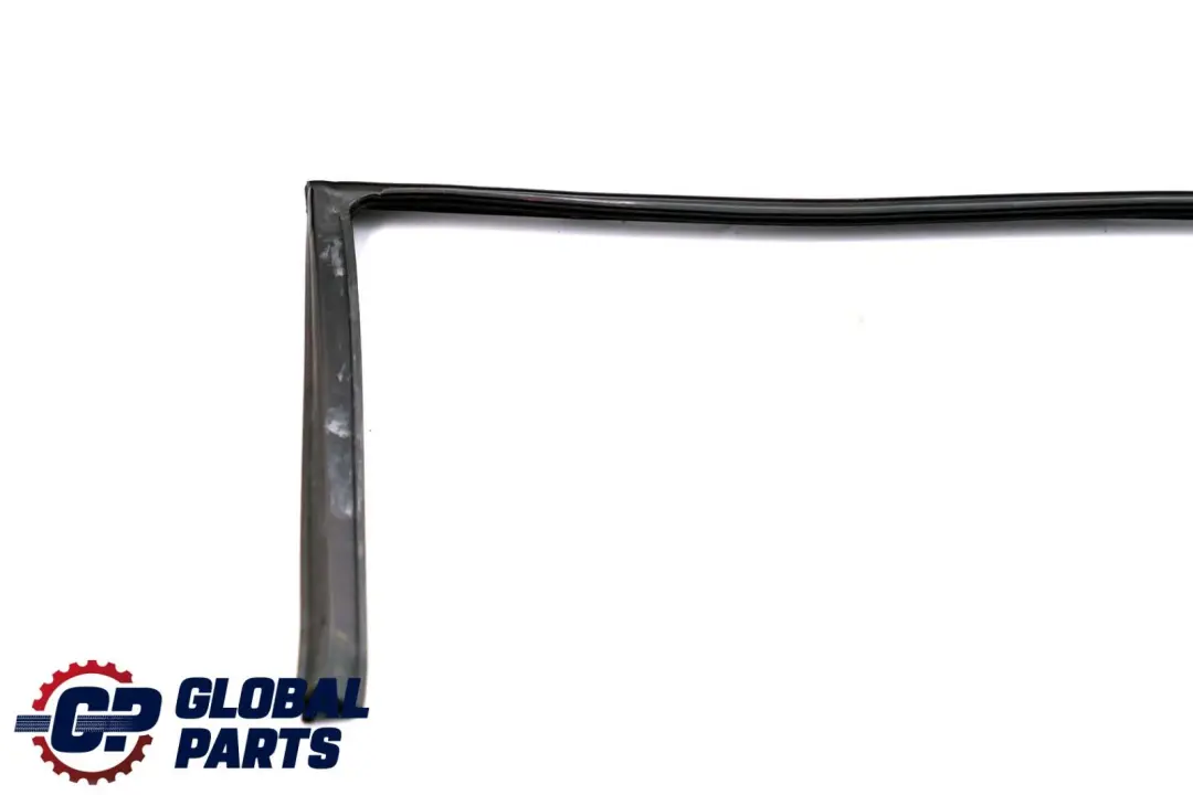 Window Guide Seal Left Front Door N/S to BMW 5 Series E39 with Part number 8226873 BMW 5 Series E39 Window Guide Seal Left Front Door N/S - SKU 8226873 - Part number 8226873