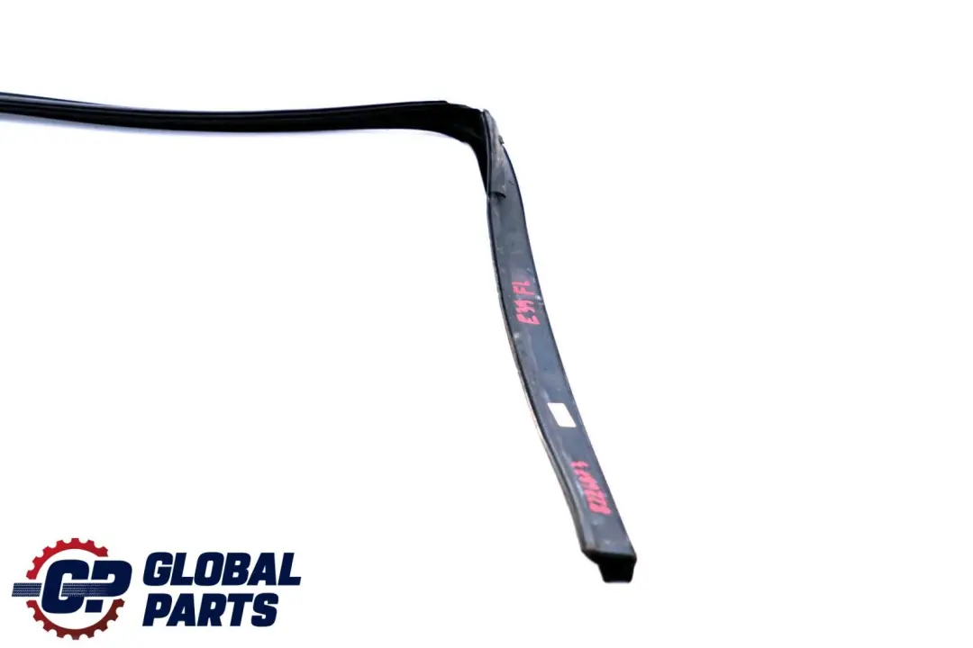 Ventana Guia Sello Puerta Delantera Izquierda para BMW E39 con número de pieza 8226873 BMW E39 Ventana Guia Sello Puerta Delantera Izquierda - SKU 8226873 - Número de pieza 8226873