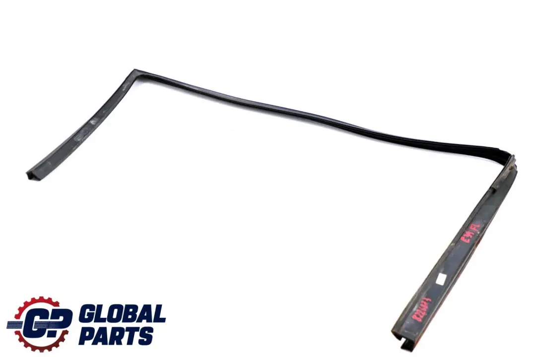 Ventana Guia Sello Puerta Delantera Izquierda para BMW E39 con número de pieza 8226873 BMW E39 Ventana Guia Sello Puerta Delantera Izquierda - SKU 8226873 - Número de pieza 8226873