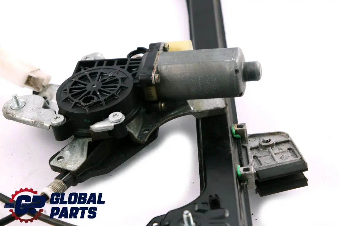 Door Window Lifter Electric Front Right O/S to BMW E46 with Part number 8229106 BMW E46 Door Window Lifter Electric Front Right O/S - SKU 8229106 - Part number 8229106