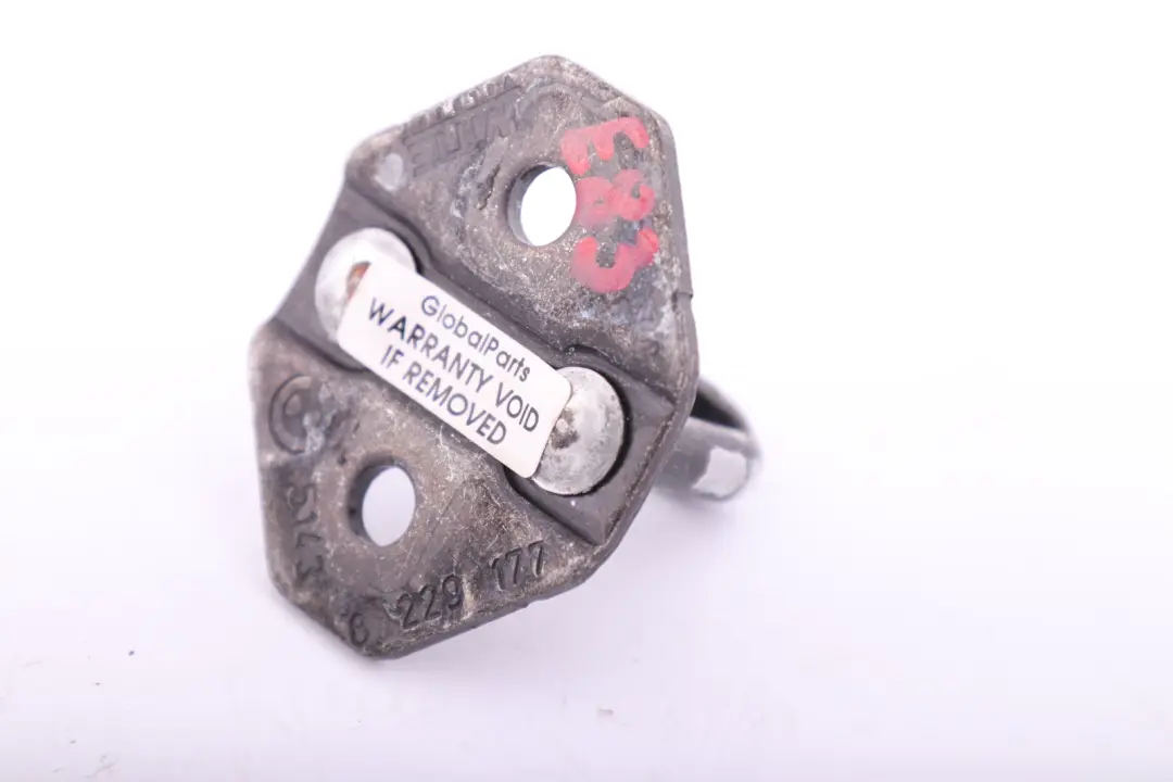 Zaczep Rygiel Zamka Klapy Bagażnika do BMW E83 X3 o numerze 7201562 BMW E83 X3 Zaczep Rygiel Zamka Klapy Bagażnika - SKU 8229177 - Numer Części 7201562