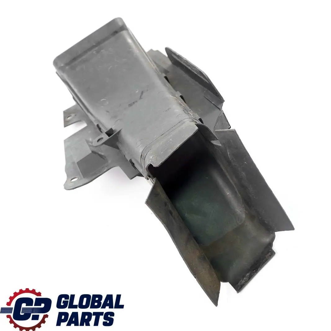 Kierownica wlot powietrza lewy do BMW E46 Sedan o numerze 8230559 BMW E46 Sedan Kierownica wlot powietrza lewy - SKU 8230559 - Numer Części 8230559