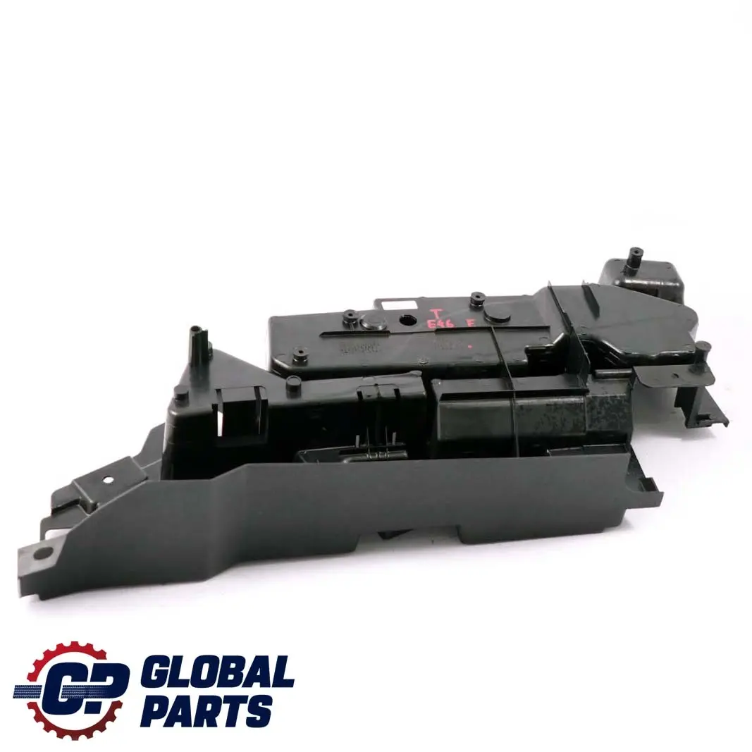 Verkleidung Bordwerkzeug Ablage Halterung für BMW 3 er E46 Kombi Touring mit Teilenummer 8232581 BMW 3 er E46 Kombi Touring Verkleidung Bordwerkzeug Ablage Halterung - SKU 8232581 - Teilenummer 8232581