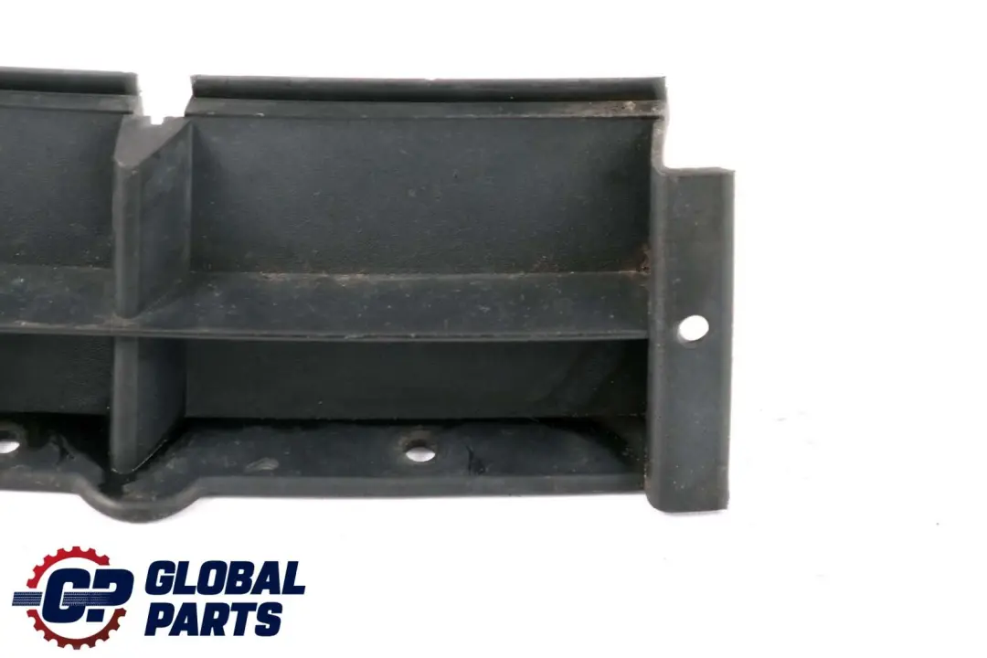 Abdeckung Blende Gitter Stossstange Vorne Rechts für BMW 5 er E39 mit Teilenummer 8235638 BMW 5 er E39 Abdeckung Blende Gitter Stossstange Vorne Rechts - SKU 8235638 - Teilenummer 8235638