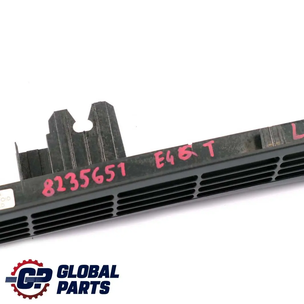 BMW E46 Touring Lateral Trunk Floor Vent Louvre Left - SKU 8235651 - Número de pieza 8208971