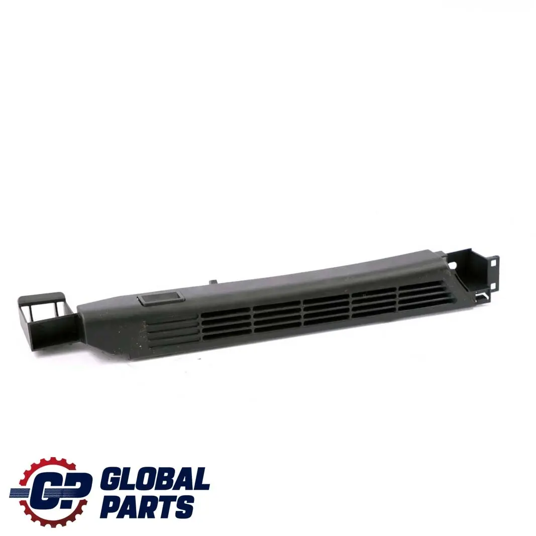 BMW E46 Touring Lateral Trunk Floor Vent Louvre Right - SKU 8235652 - Número de pieza 8208972
