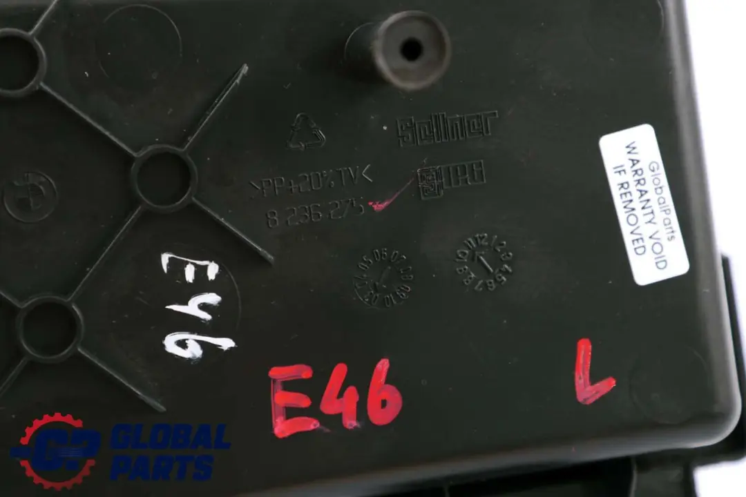 Ablageschale Gepäckraum Links Schwarz für BMW 3 er E46 Cabrio mit Teilenummer 8236275 BMW 3 er E46 Cabrio Ablageschale Gepäckraum Links Schwarz - SKU 8236275 - Teilenummer 8236275