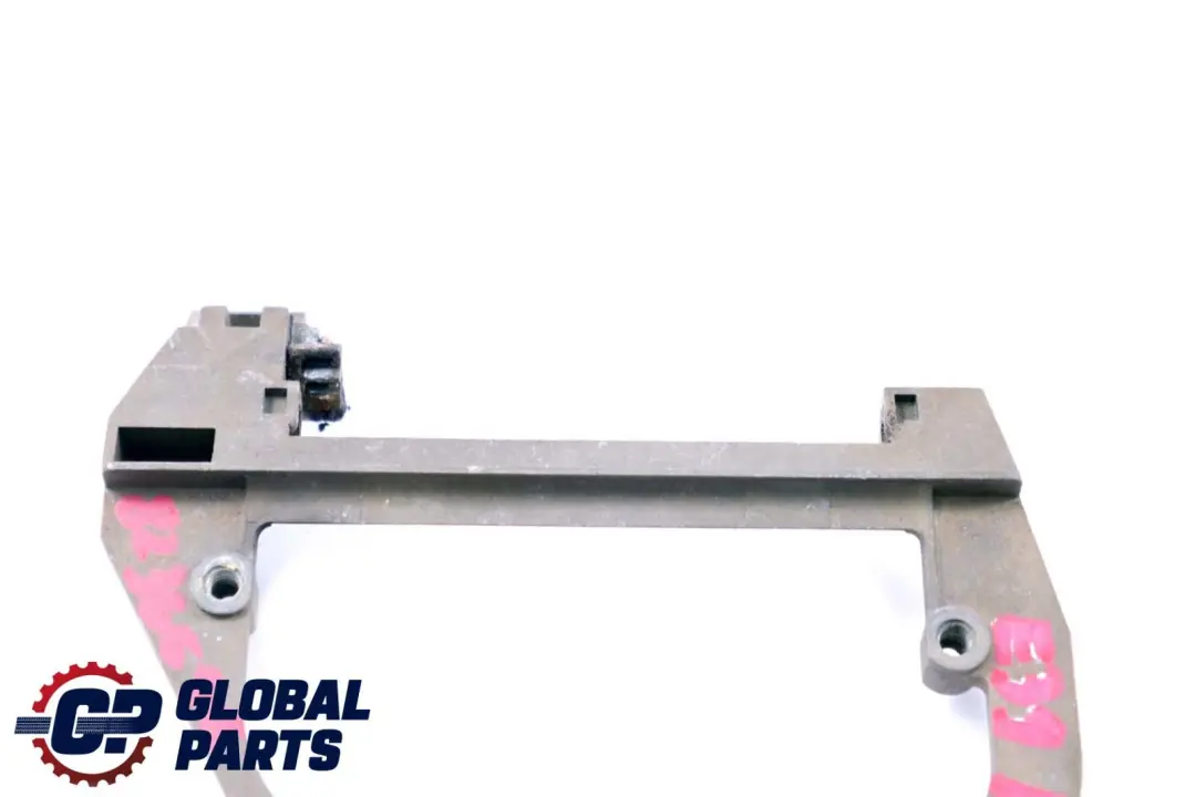 Carrier Outside Door Handle Rear Right O/S to BMW 5 Series E39 with Part number 8236646 BMW 5 Series E39 Carrier Outside Door Handle Rear Right O/S - SKU 8236646 - Part number 8236646