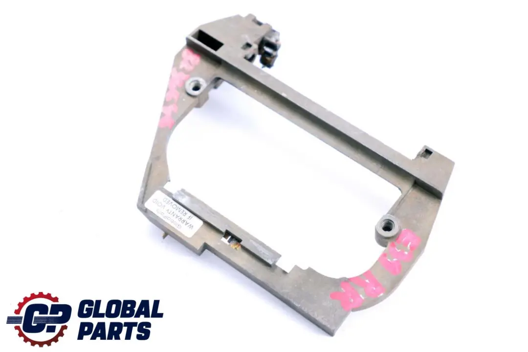 Carrier Outside Door Handle Rear Right O/S to BMW 5 Series E39 with Part number 8236646 BMW 5 Series E39 Carrier Outside Door Handle Rear Right O/S - SKU 8236646 - Part number 8236646