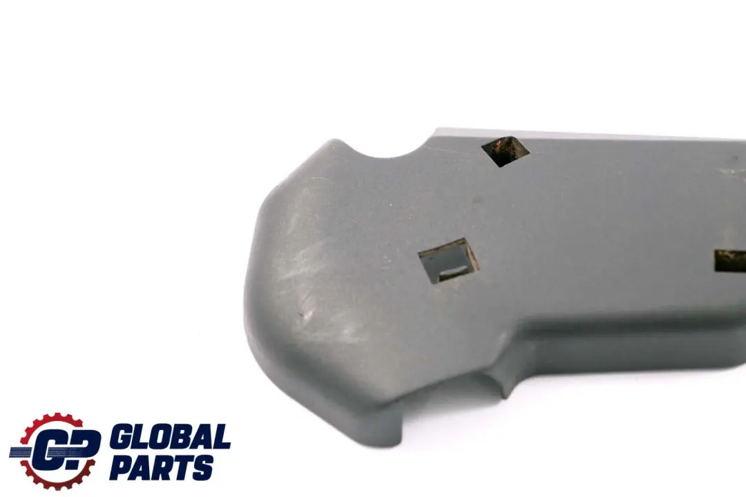 Rivestimento Cintura Sicurezza Sedile Anteriore Destra Nero per BMW E38 E39 con numero di parte 8238488 BMW E38 E39 Rivestimento Cintura Sicurezza Sedile Anteriore Destra Nero - SKU 8238488 - Numero di parte 8238488