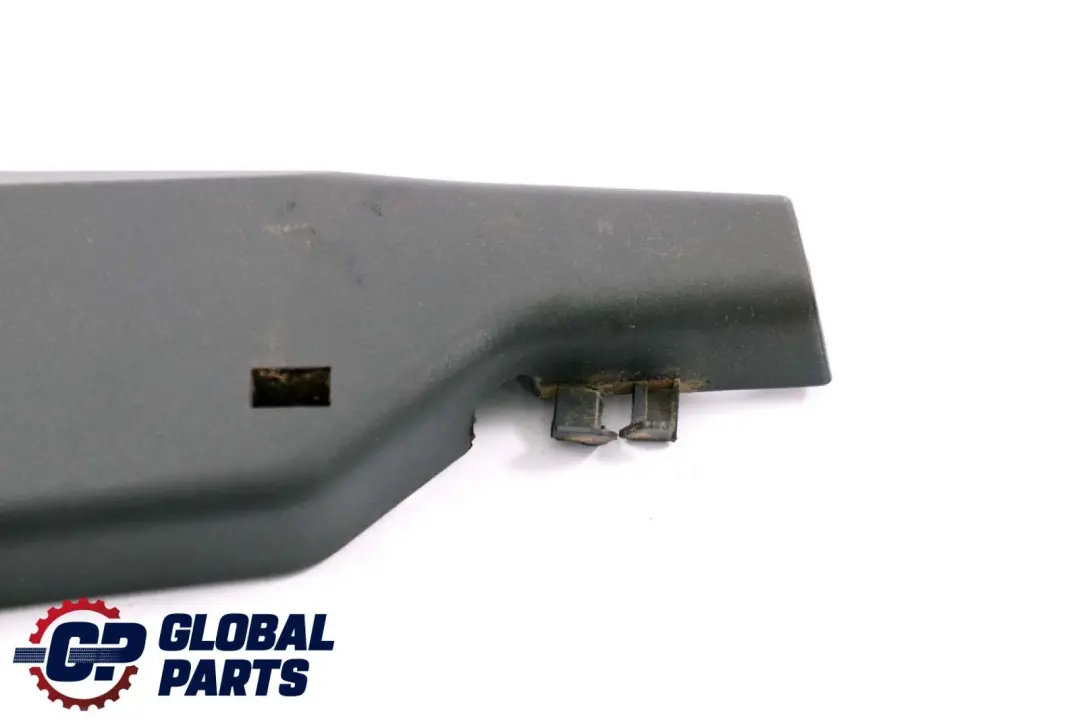 Rivestimento Cintura Sicurezza Sedile Anteriore Destra Nero per BMW E38 E39 con numero di parte 8238488 BMW E38 E39 Rivestimento Cintura Sicurezza Sedile Anteriore Destra Nero - SKU 8238488 - Numero di parte 8238488