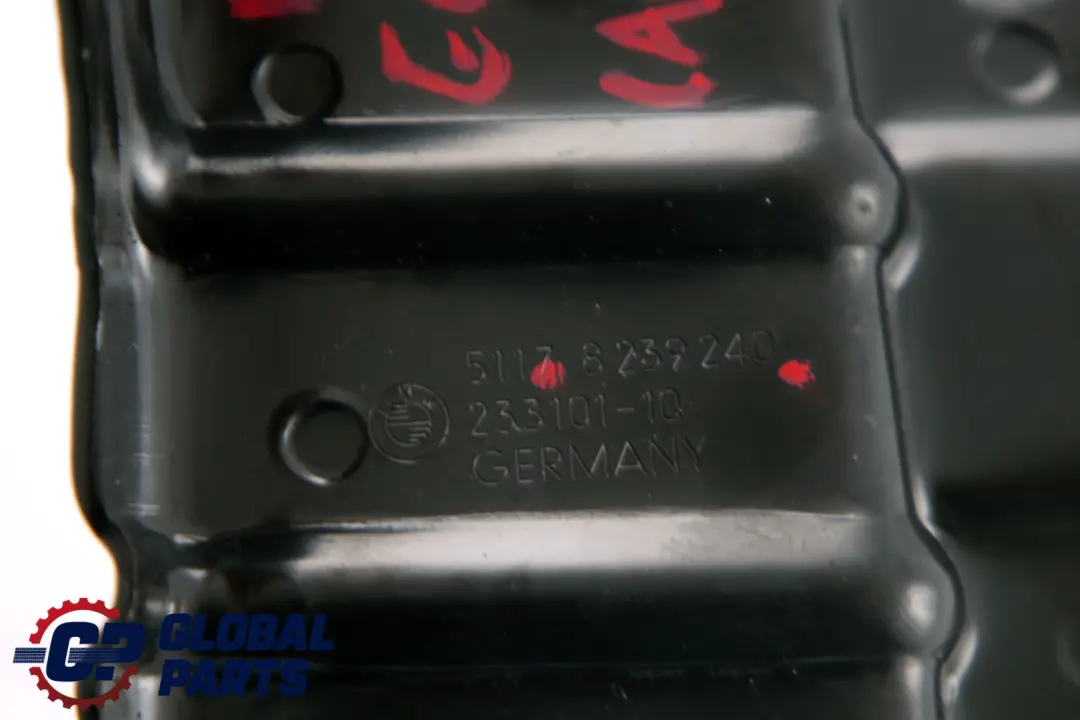 Aufnahme Hydraulikzylinder Rechts Verdeckklappe für BMW 3 E46 Convertible mit Teilenummer 8239240 BMW 3 E46 Convertible Aufnahme Hydraulikzylinder Rechts Verdeckklappe - SKU 8239240 - Teilenummer 8239240