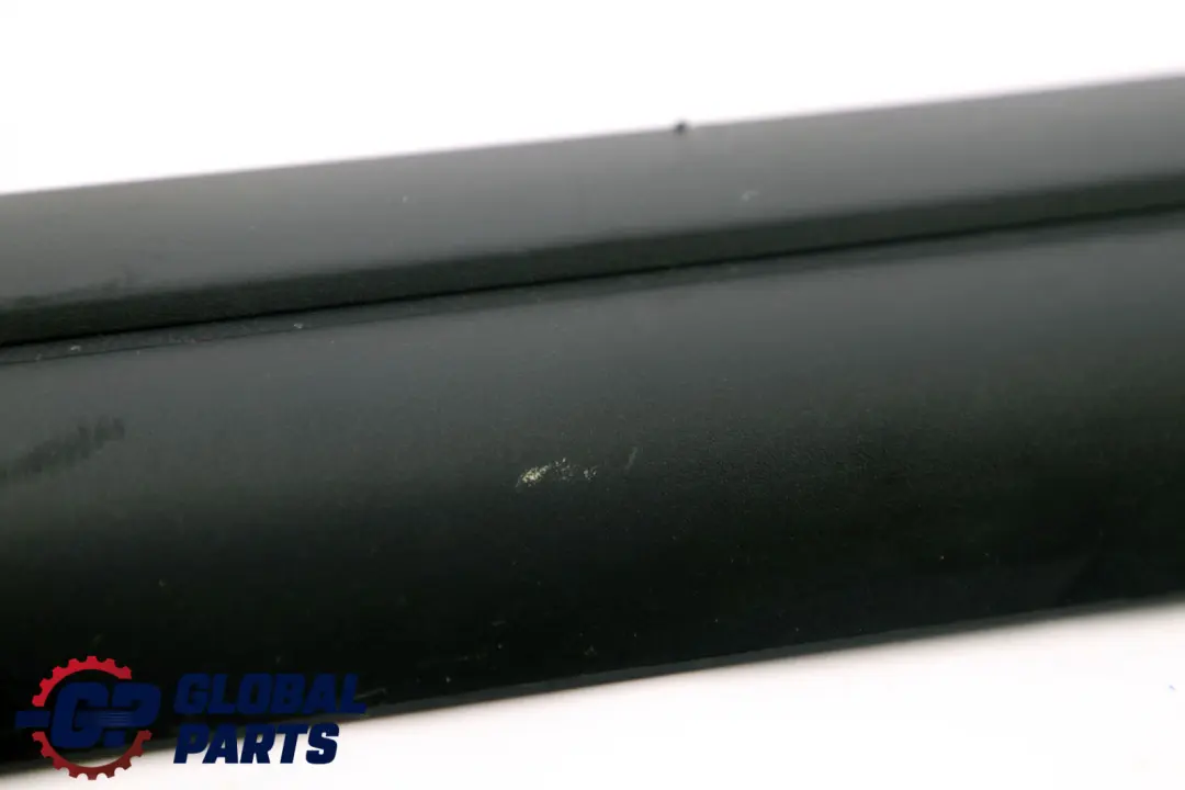 Coupé Abdeckleiste Einstieg Innen Links Schwarz 8239957 für BMW 3 er E46 mit Teilenummer 8239959 BMW 3 er E46 Coupé Abdeckleiste Einstieg Innen Links Schwarz 8239957 - SKU 8239959 - Teilenummer 8239959