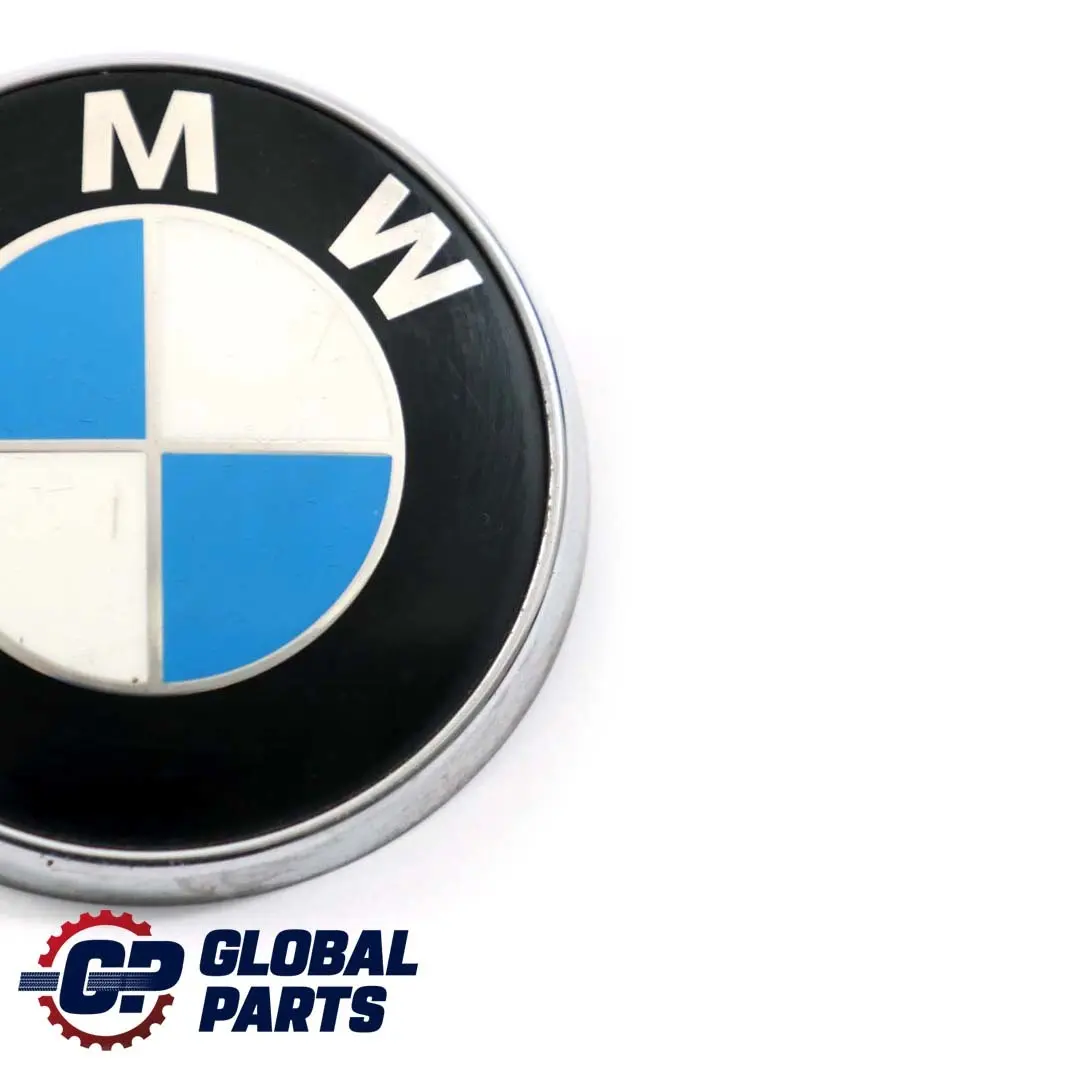 Plakette Logo Emblem Hinten für BMW 3 er E46 Touring mit Teilenummer 8240128 BMW 3 er E46 Touring Plakette Logo Emblem Hinten - SKU 8240128 - Teilenummer 8240128