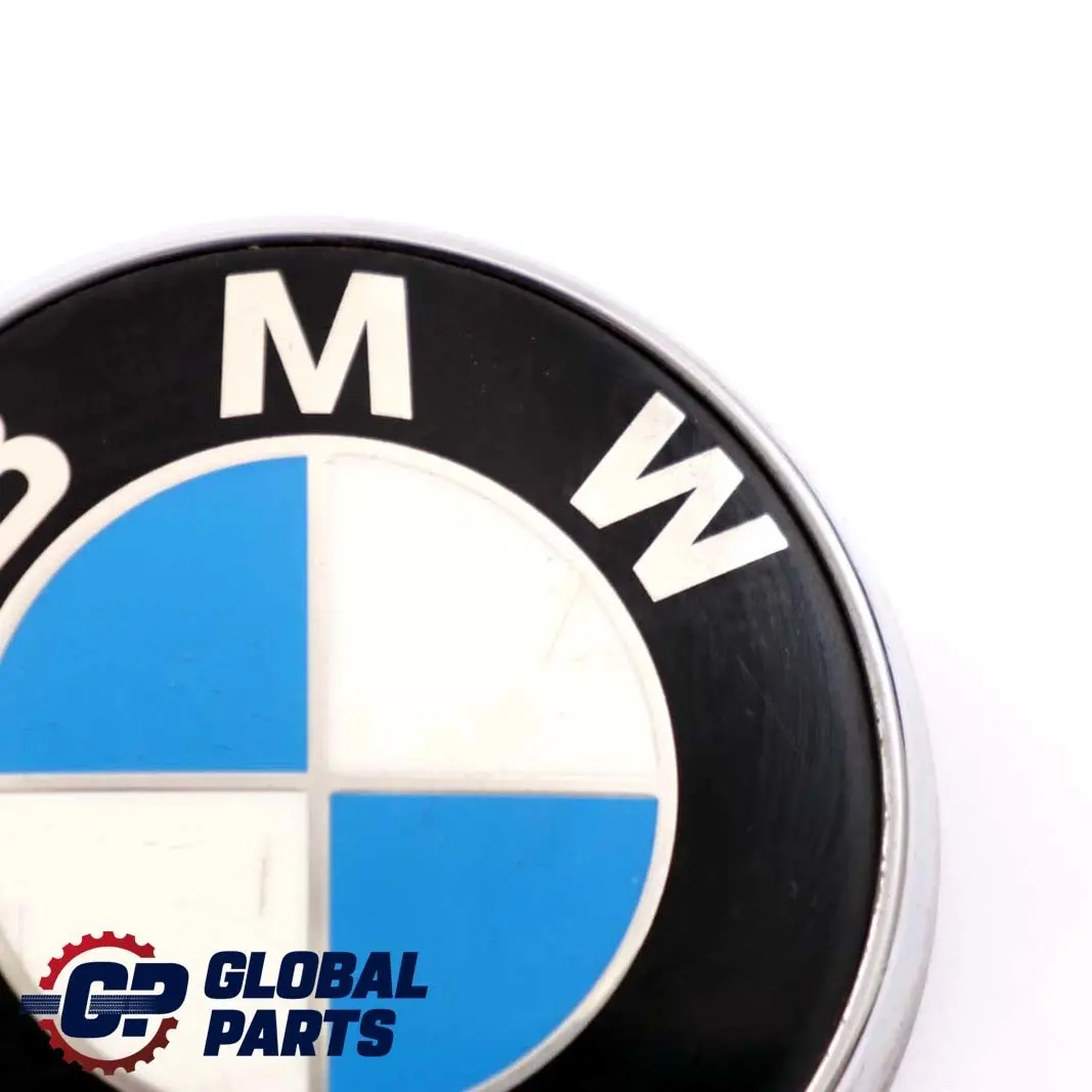 Plakette Logo Emblem Hinten für BMW 3 er E46 Touring mit Teilenummer 8240128 BMW 3 er E46 Touring Plakette Logo Emblem Hinten - SKU 8240128 - Teilenummer 8240128