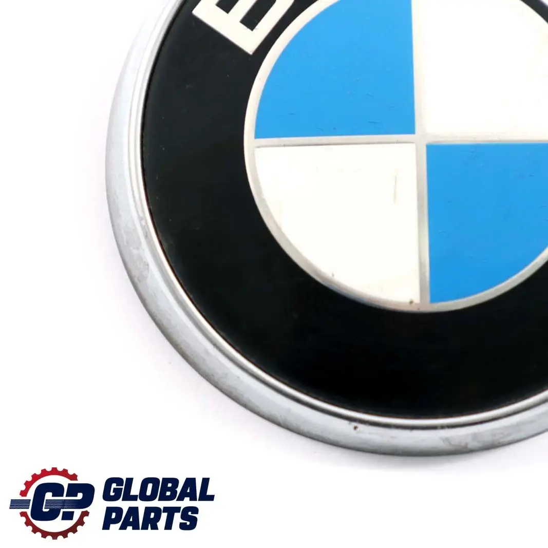 Plakette Logo Emblem Hinten für BMW 3 er E46 Touring mit Teilenummer 8240128 BMW 3 er E46 Touring Plakette Logo Emblem Hinten - SKU 8240128 - Teilenummer 8240128