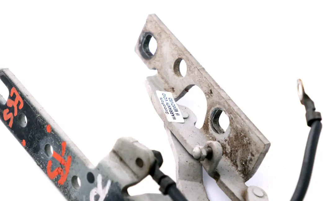 Hood Bonnet Right O/S Hinge Titansilber to BMW 7 Series E65 Engine with Part number 8240334 BMW 7 Series E65 Engine Hood Bonnet Right O/S Hinge Titansilber - SKU 8240334-TS - Part number 8240334