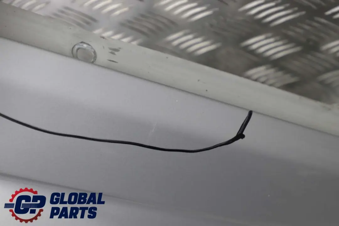 Seitenwand Vorne Links Kotflügel Titansilber Titan Silber - 354 für BMW 3 er E46 mit Teilenummer 8240406 BMW 3 er E46 Seitenwand Vorne Links Kotflügel Titansilber Titan Silber - 354 - SKU 8240406-TS - Teilenummer 8240406
