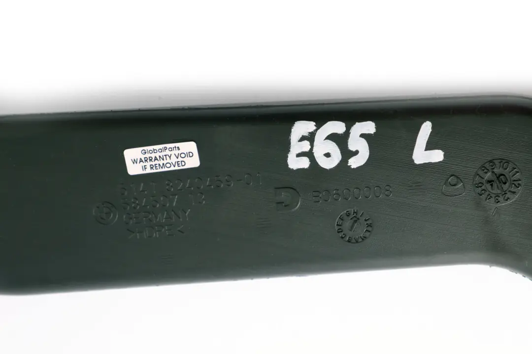 Wlot Kanał Powietrza Lewy do BMW E65 E66 o numerze 8240459 BMW E65 E66 Wlot Kanał Powietrza Lewy - SKU 8240459 - Numer Części 8240459