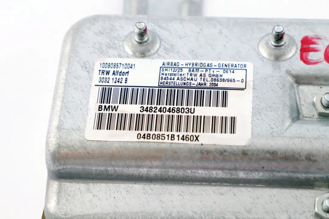 Right O/S Front Door Airbag Module O/S to BMW 7 Series E65 E66 with Part number 8240468 BMW 7 Series E65 E66 Right O/S Front Door Airbag Module O/S - SKU 8240468 - Part number 8240468