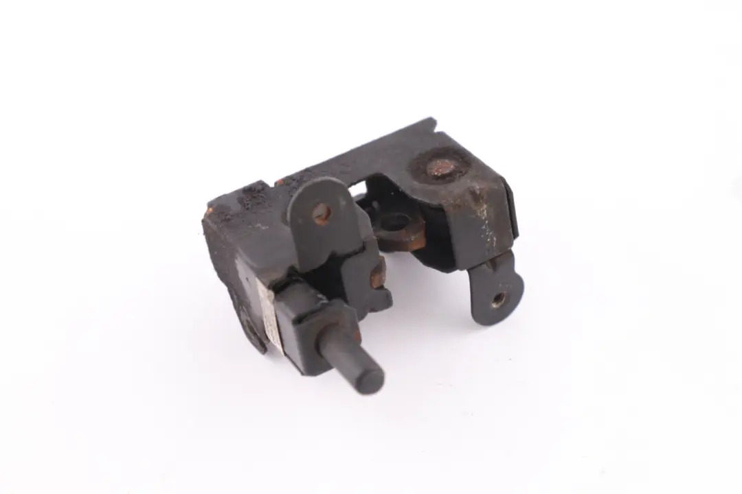 BMW E65 E66 Rygiel Zamek Zaczep Maski Silnika - SKU 8240599 - Numer Części 8240599